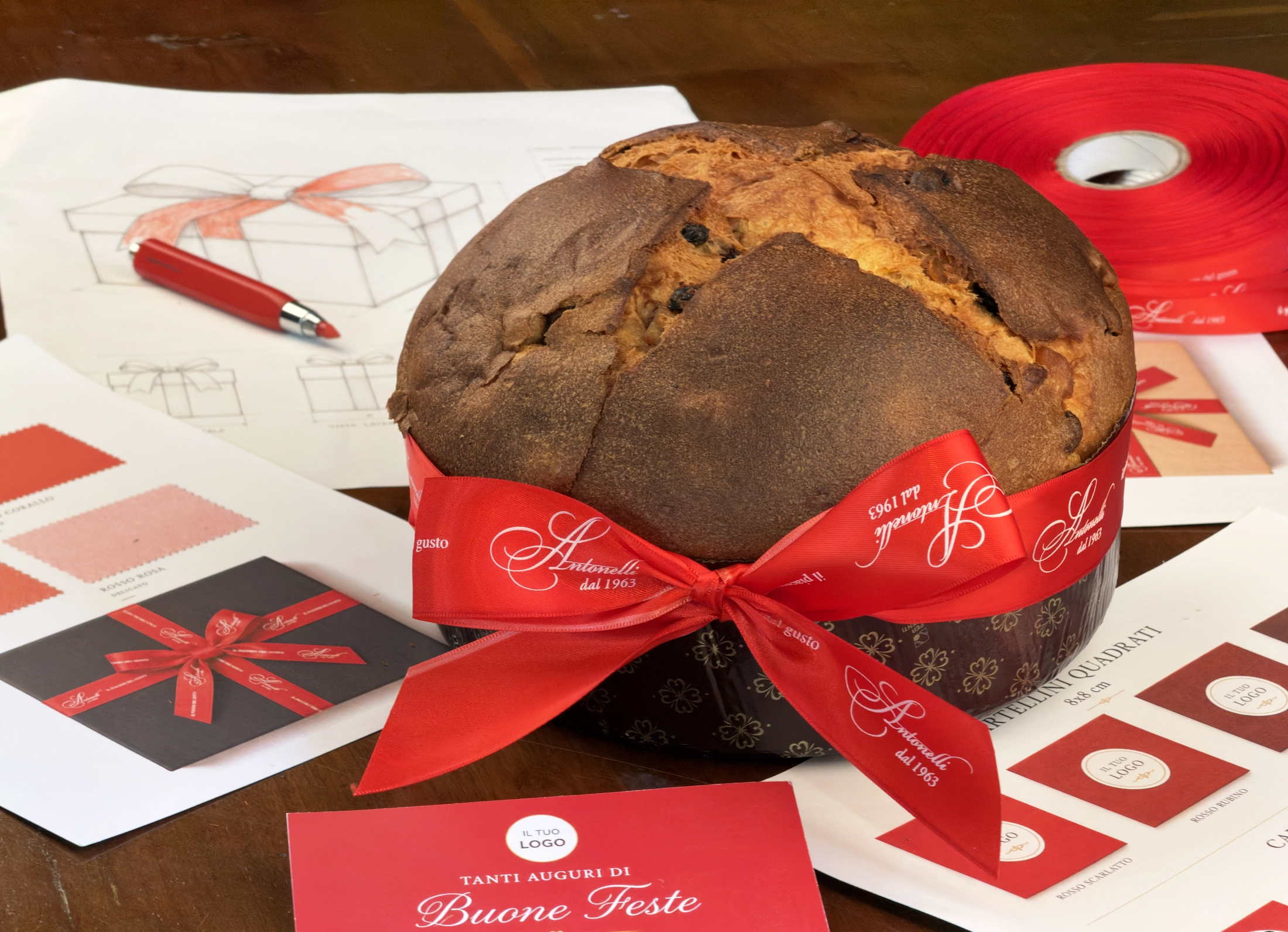 Quando ordinare i regali aziendali di Natale: gift box gourmet con panettone artigianale e Ferrari Perlé